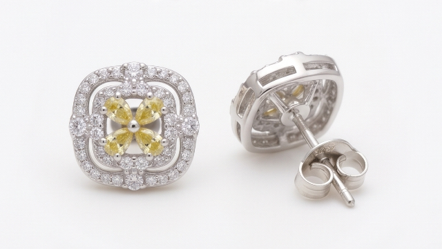 Gyary Golden Blossom Stud Earrings
