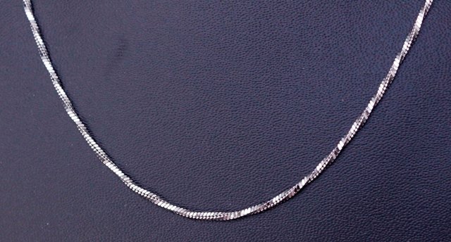 Gyary Luxe Diamond-Cut Silver Chain for Women