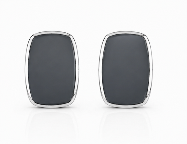 Gyary Midnight Elegance Stud Earrings