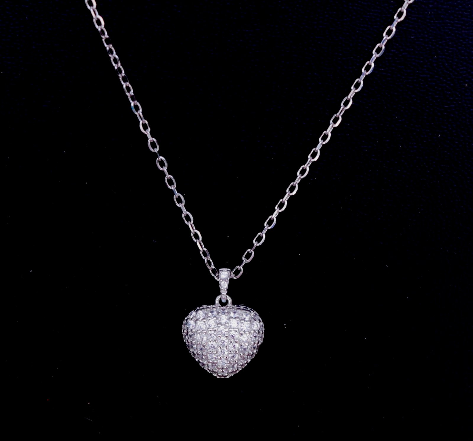 Gyary Amour Spark Pendant Necklace