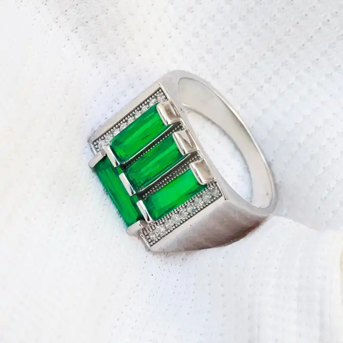 Gyary Men’s Green Baguette Ring