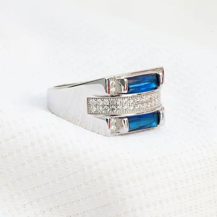 Gyary Men’s Blue Baguette Ring