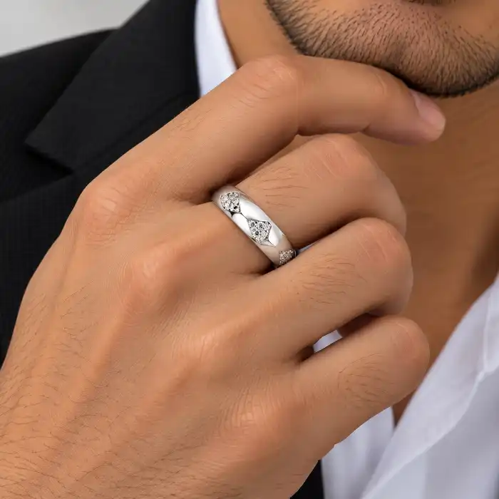 Gyary Men’s Sterling Silver Wedding Band