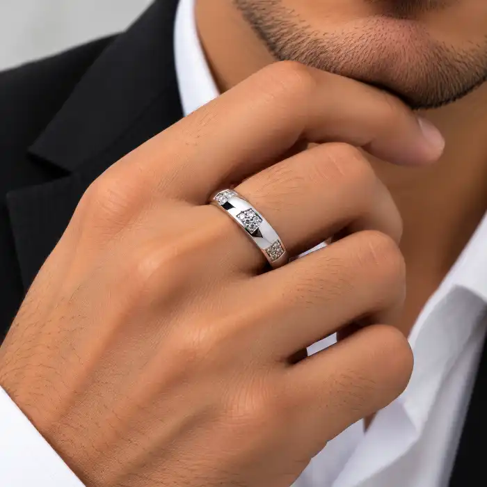 Gyary Men’s Sterling Silver Geometric CZ Band
